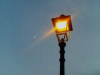 Guasto all'illuminazione pubblica in Via del Battaglione. Tecnici a lavoro.